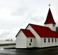 Holly landkammer TN3s6a Z2 ZCQ unsplash